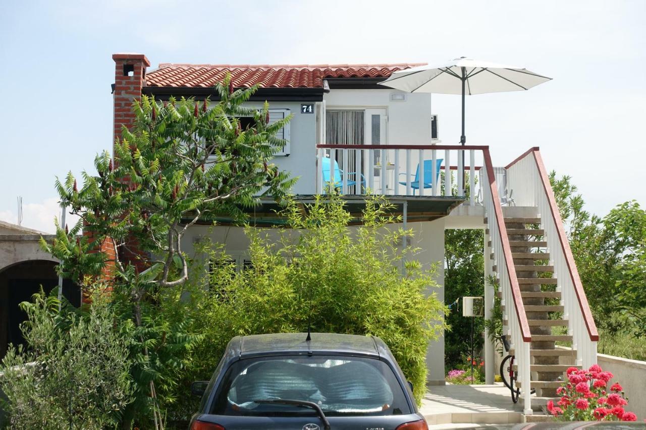 Apartman Joy Nin Exterior foto